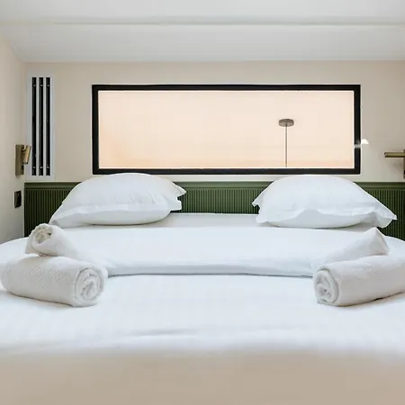 Spacious Duplex For 4 Near Bastille * Paříž